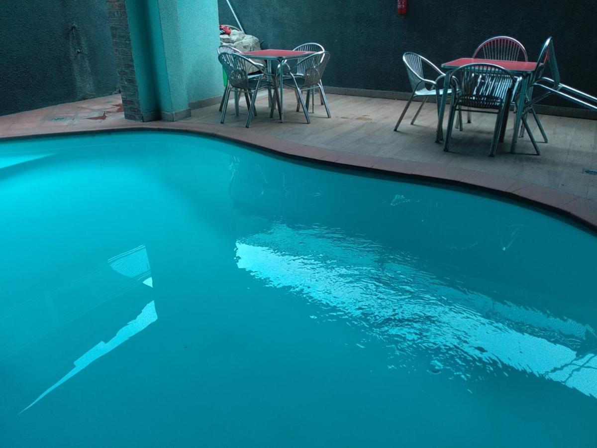 Joshesther Olive Hotel Ikeja Bagian luar foto